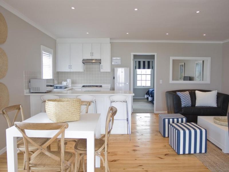 Kenjockity Self Catering Apartments Hermanus Esterno foto