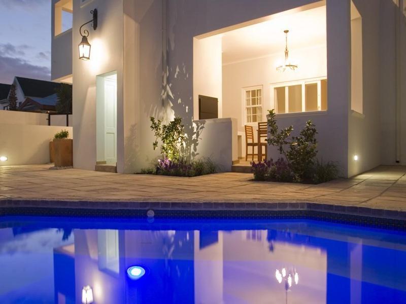 Kenjockity Self Catering Apartments Hermanus Esterno foto