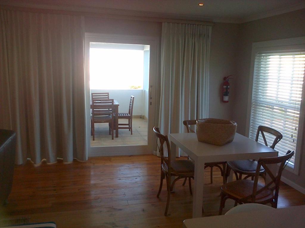 Kenjockity Self Catering Apartments Hermanus Esterno foto